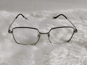 Elegant Silver and Black Eyewear for Prescription Glasses